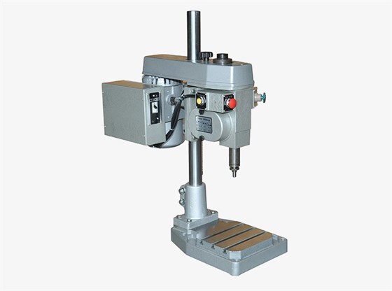 GT1-203攻牙機(jī) GT1-203攻牙機(jī)